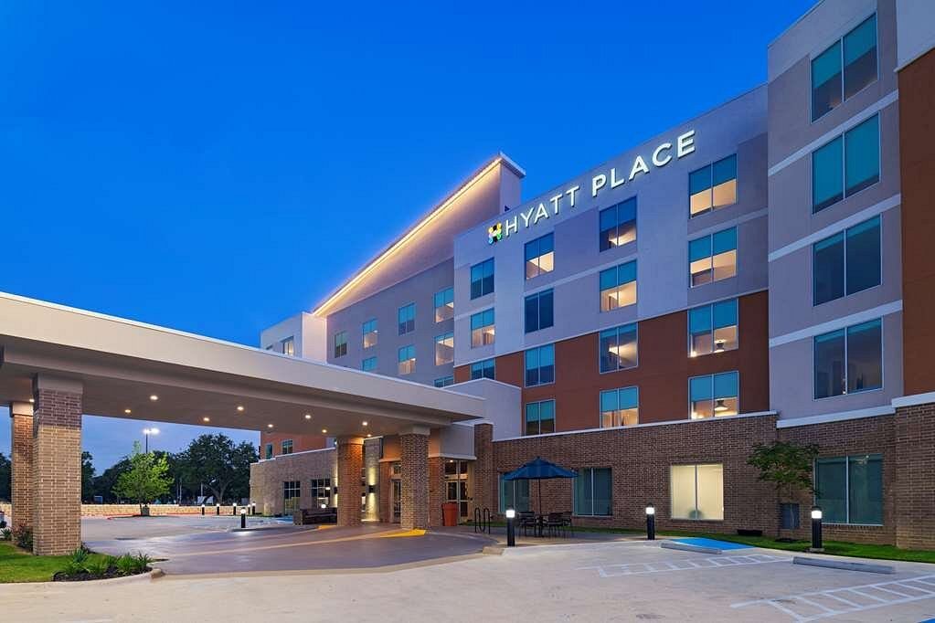 PATHFINDER HOSPITALITY ADDS HYATT PLACE AUSTIN - LAKE TRAVIS TO GROWING PORTFOLIO